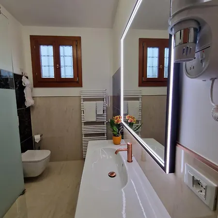 Apartment Ca Barbaro With Altana-appartamenti Storici- Venice